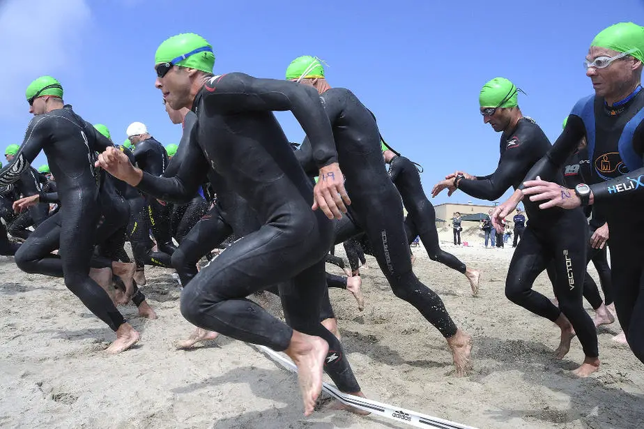 what you should know about wetsuits