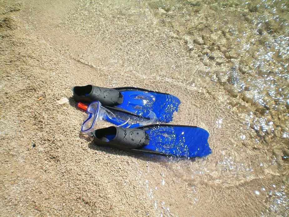 Tilos Getaway Snorkeling Fins Adjustable Swim Flippers for Wide Feet 