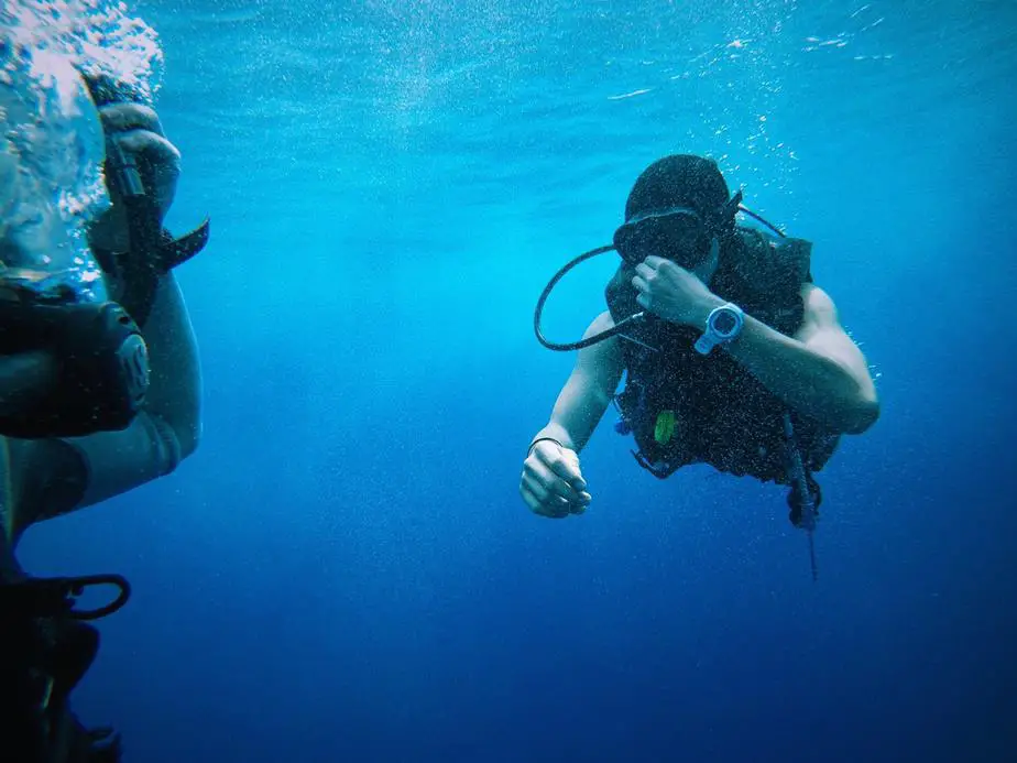 ordenador de buceo de muñeca