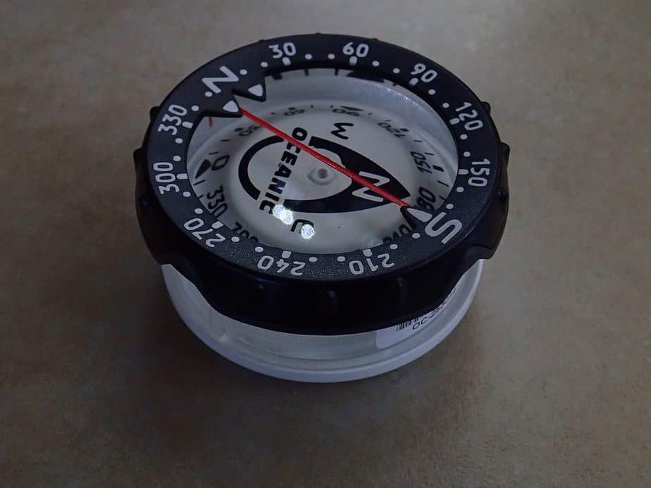 Best Dive Compass Review Never Lose Your Bearings! OpenWaterHQ