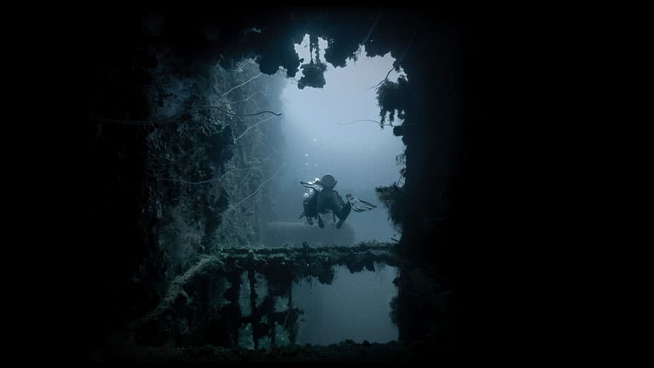 wreck diving