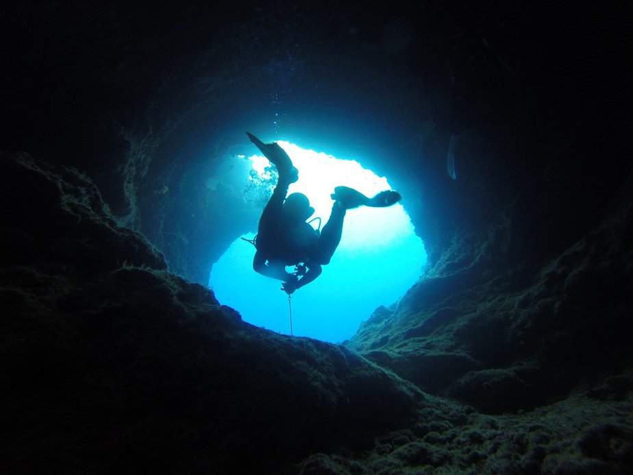 cavern diving