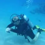 why do divers use more air at depth
