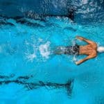 can swimming and treading water build muscle