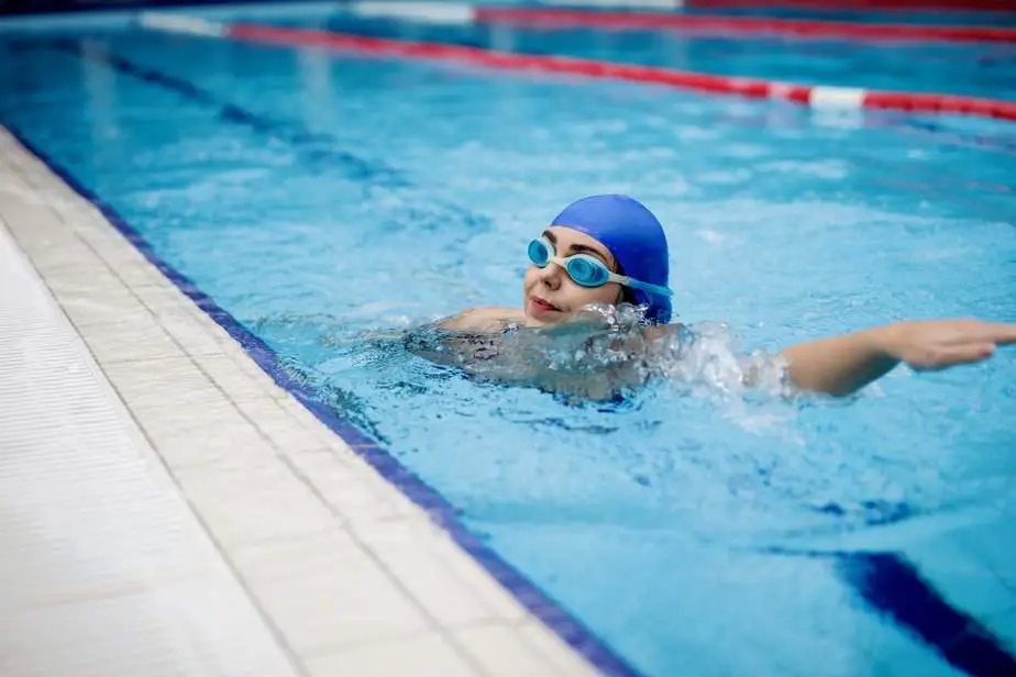 How to Stop Swimming Goggles From Fogging Up