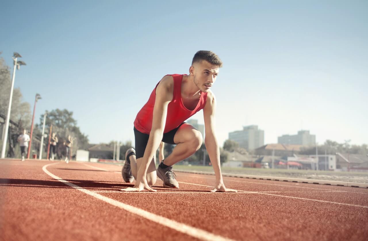 skinny runner in starting position