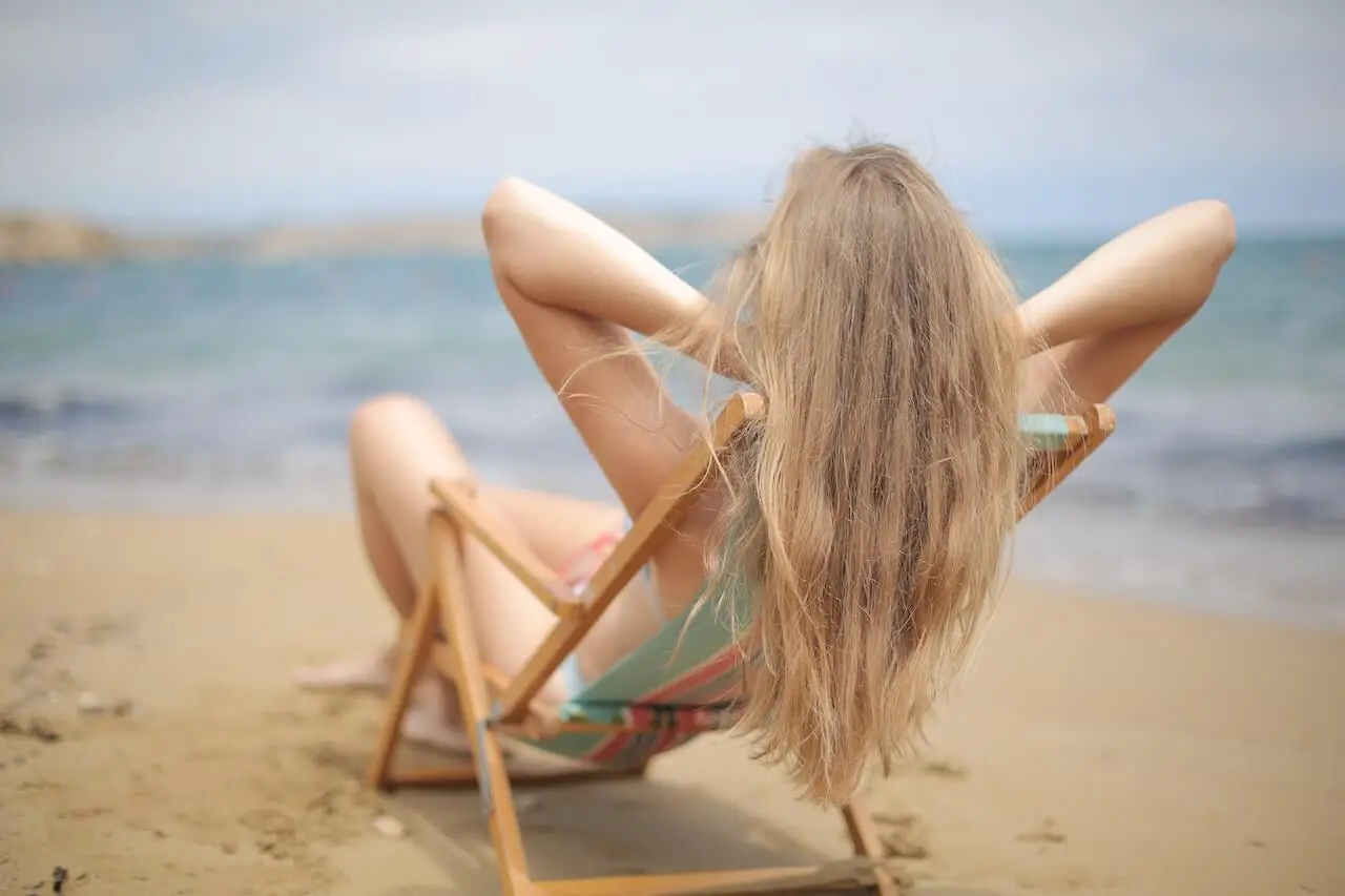 How to Keep Your Hair from Frizzing at the Beach
