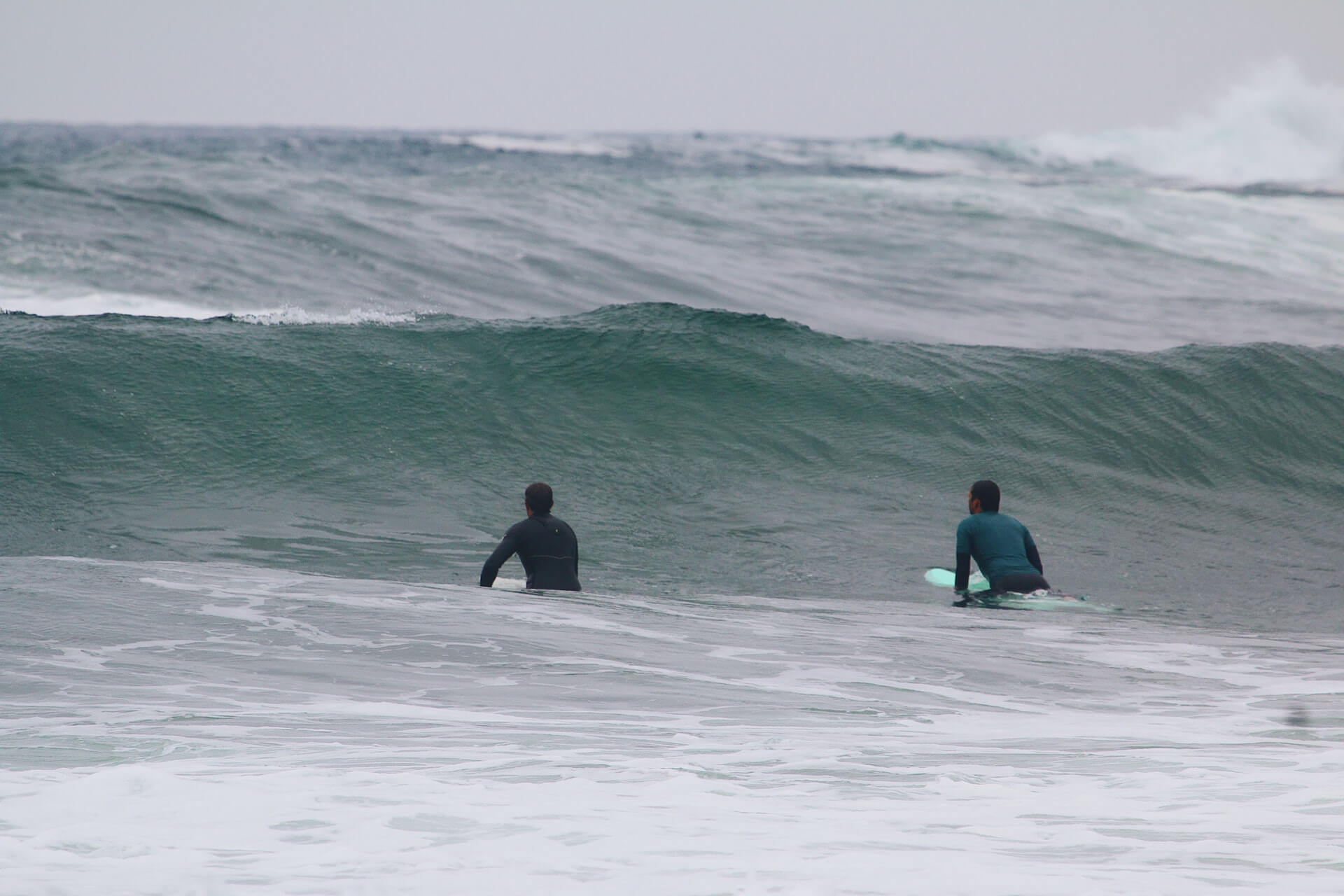 do wetsuits help you float