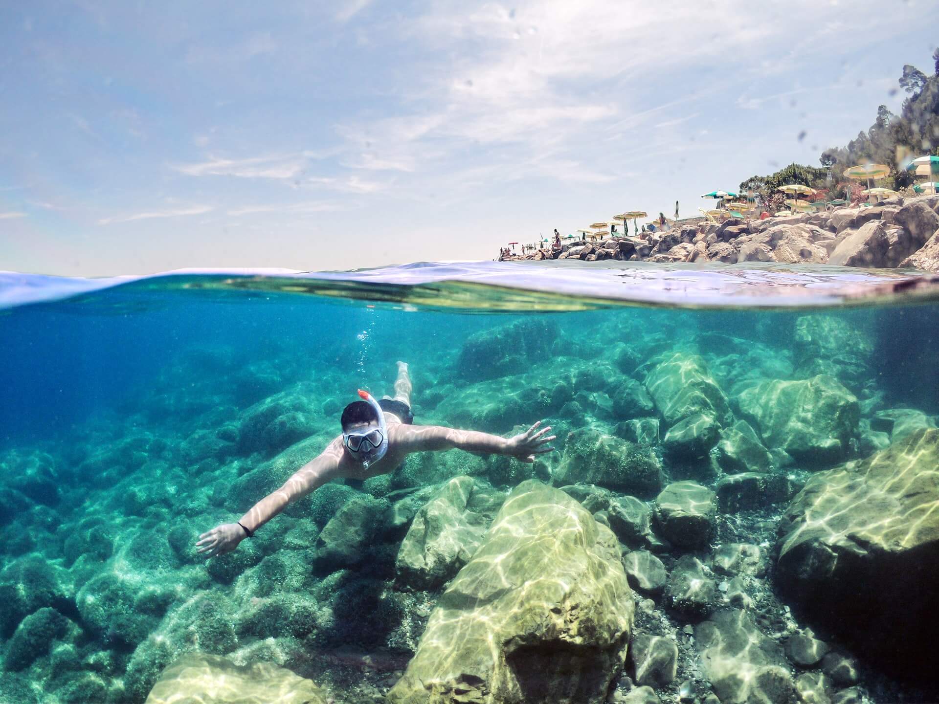 why is snorkeling tiring