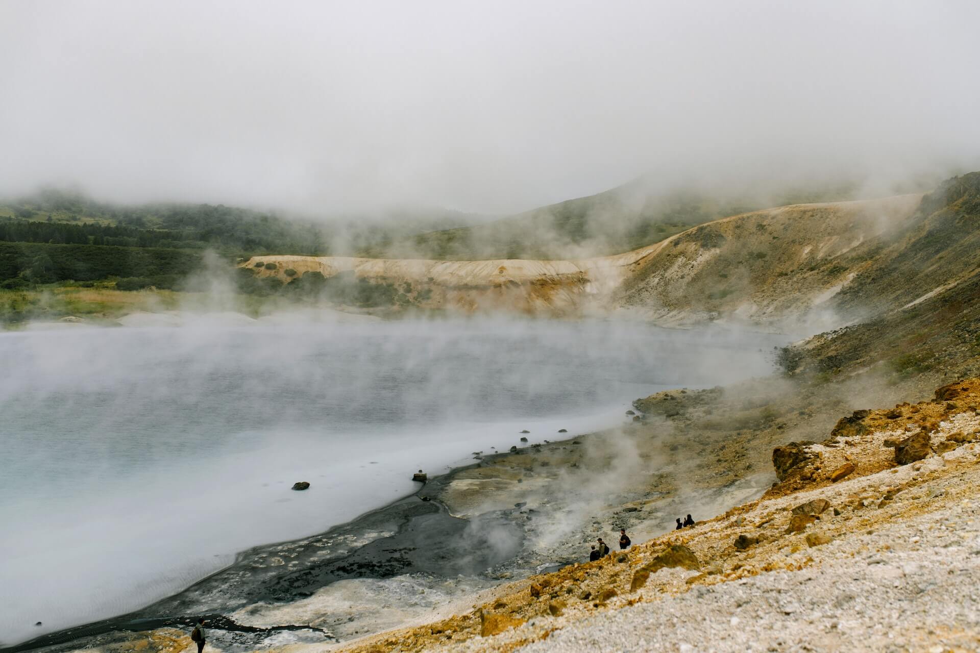 is hot spring water safe to drink